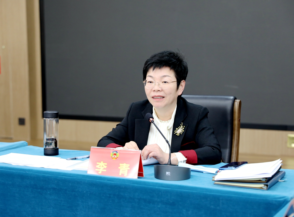 龙港市政协主席李青