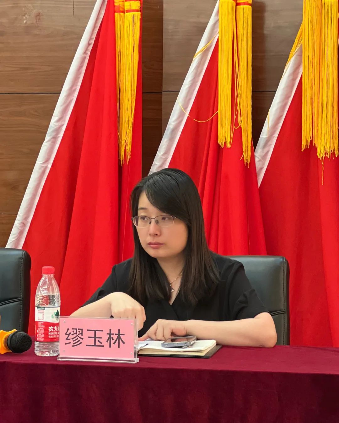  龙港市社会事业局党委委员、副局长缪玉林