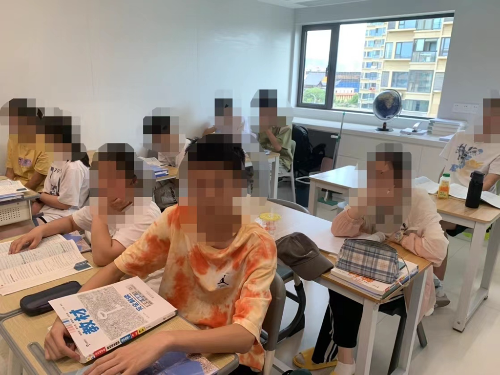 龙港市“双减”工作督察组突击检查一违规办学点