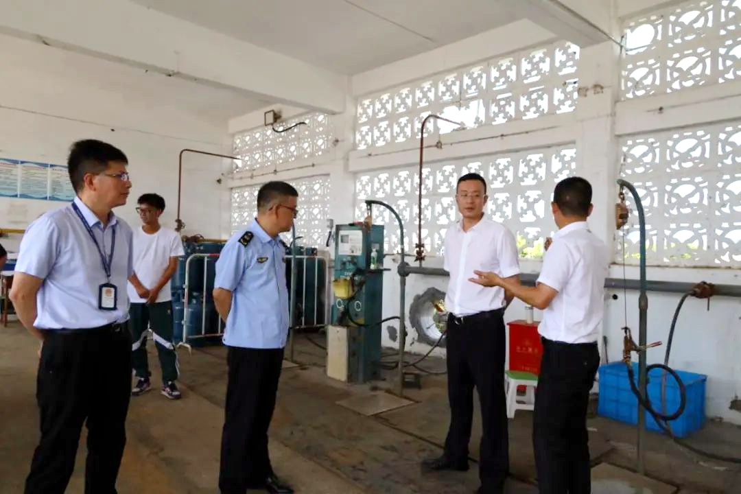 龙港市市场监督管理局党委书记、局长应颂超