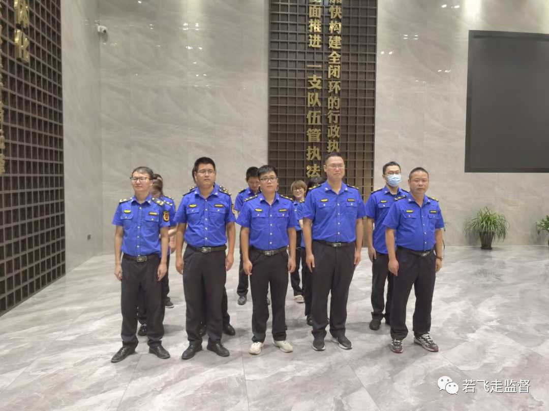 迎亚运庆双节 | 龙港市综合行政执法局夜巡进行时