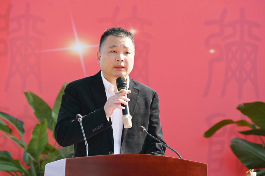 黄昌尧对此次庆典活动的成功举办表示祝贺