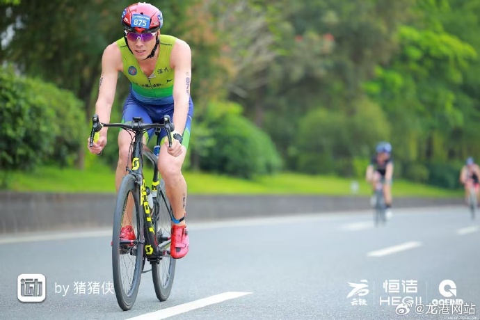 龙港铁三健儿闪耀千岛湖 绿水青山赛场勇创佳绩