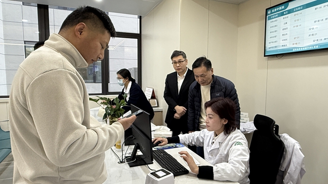 龙港中医院新院区周年庆 省级专家组团“送健康”