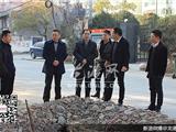 王忠秀到龙浦社区督查农村污水管网建设工程