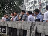 龙港镇组织人大代表视察城市环境卫生
