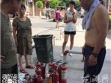 “百日攻坚”显成效：龙港一民房空调着火 邻居帮忙救火