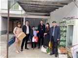 党员慰问送温暖 爱心扶贫暖人心  ------龙港市新城第二小学
