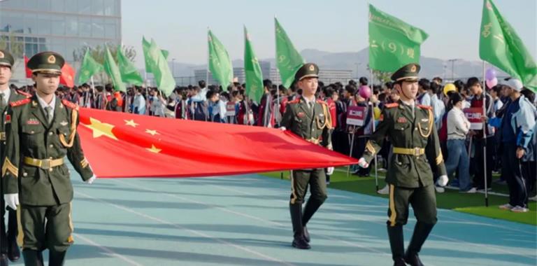 青春赛场，热血华章 ——华师龙港附中...