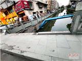 龙港市一桥梁护栏现巨大缺口 望尽快修复