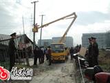 我镇集中拆除违章建筑
