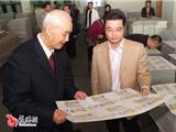 老领导来我镇参观考察