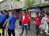 龙港市第一、第二社区开展交通环境整治行动，劝离设摊点36处