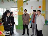 吕存阳到幼儿园检查“手足口病”预防工作