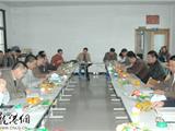 镇长李道骥在新美村调研重点工程建设