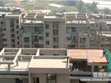 怡和家园部分业主自行拆除顶层违法建筑