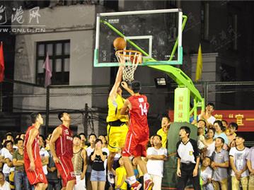 ＂宜一杯＂华东四强篮球邀请赛之稠州青年队和宜一金鹰队