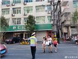 龙港交警开启护学模式