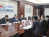 县政协主席陈国苗来龙港镇调研村社规模优化调整工作