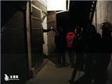 三少年被“锁”黑网吧  消防兵解救