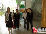 市妇联副主席赵降英来我镇调研“巾帼示范岗”工作