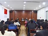 陈显宏到泰安社区上党课