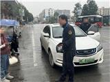 “神器”出动！颤抖吧，“黑车”！