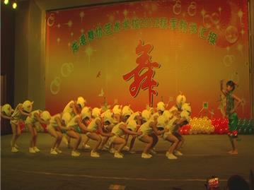 龙港舞协艺术学校三级（一）班2012秋季教学汇报 