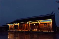  据了解，谢云为龙港镇三大庙村人，原名谢盛培，号裳翁。1991年任中国书法家协会第三届秘书长