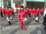 龙港二小：《小苹果》“韵”动大课间