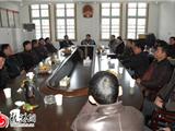 我镇召开让贤村居书记座谈会