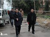 镇领导慰问建国前入党老党员、困难群众