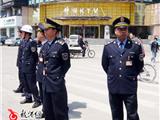 重拳出击打“黑车” 维护秩序保稳定