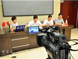 龙港安监局领导及企业代表坐客直播访谈畅谈安全生产