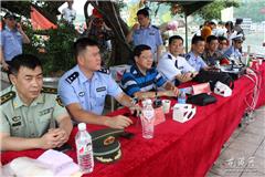 吴国钱、丁振俊、汪泽斌、黄贤满、吕存阳、陈贤选等镇领导现场坚守指挥部，时刻关注活动安全情况