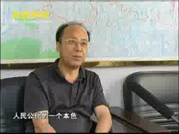 党员的先进性要体现全心全意为民服务，体现廉洁自律
