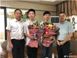 陈为来看望慰问被清华北大录取的优秀学子
