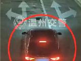 又是开门惹的祸，外卖小哥遭了殃