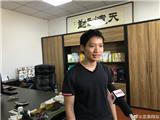 见义勇为 他一跃而下奋力救起落水司机