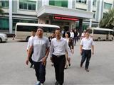 四川省红原县来龙港“走亲戚” 对龙港的发展表示很赞