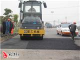 路政维修世纪大道 保障道路畅通