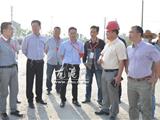 镇人大开展世纪大道拓宽改造工程视察活动