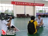 中央电视台记者采访龙港篮球队