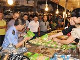 龙港镇开展节前食品安全专项整治联合行动