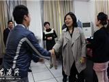 第十三个中国记者节 龙港镇领导慰问新闻媒体工作者