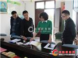 龙港镇纪委暗访村干部作风纪律