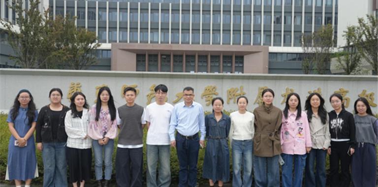 专家引领明方向 深耕教研促成长 | 华师...