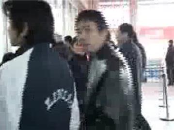 镇长李道骥检查我镇春运工作