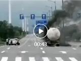 龙港一灌车路上起火 罗德永同志见义勇为灭火