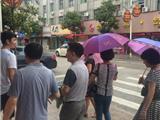 超强台风“灿鸿”紧逼温州 龙港城南社区干部每家每户查安全